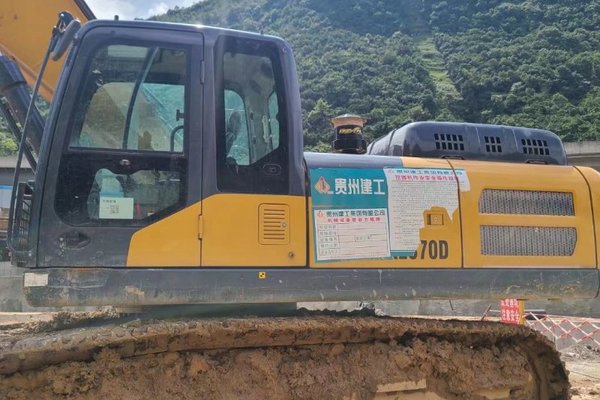 贵阳市出售转让二手不详小时2020年徐工XE370D挖掘机