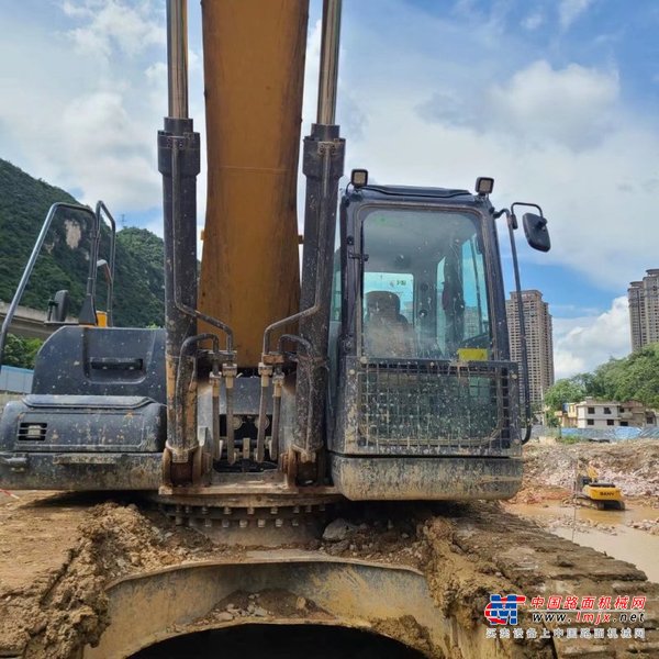 贵阳市出售转让二手不详小时2020年徐工XE370D挖掘机