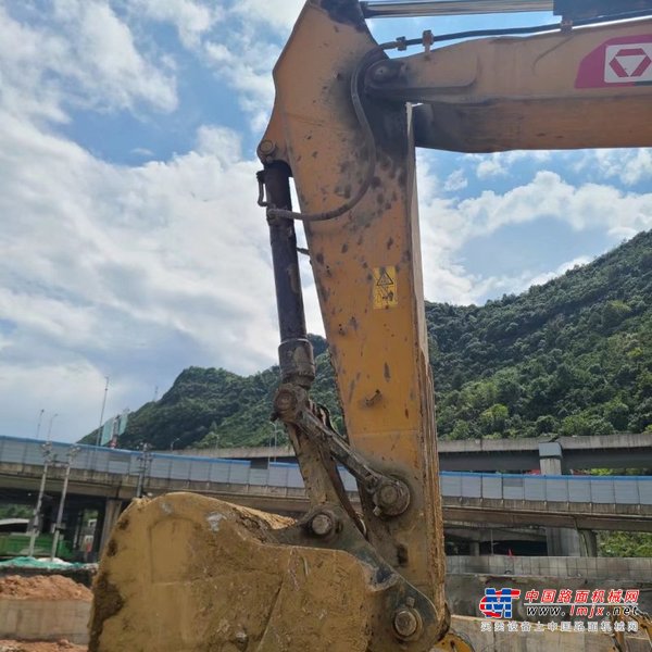贵阳市出售转让二手不详小时2020年徐工XE370D挖掘机