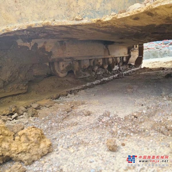 贵阳市出售转让二手不详小时2020年徐工XE370D挖掘机