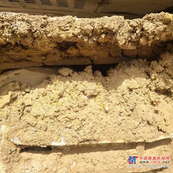 贵阳市出售转让二手不详小时2020年徐工XE370D挖掘机