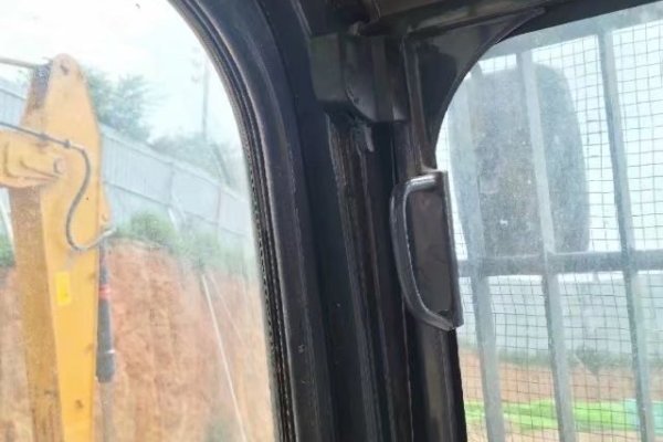 贵阳市出售转让二手不详小时2020年徐工XE370D挖掘机