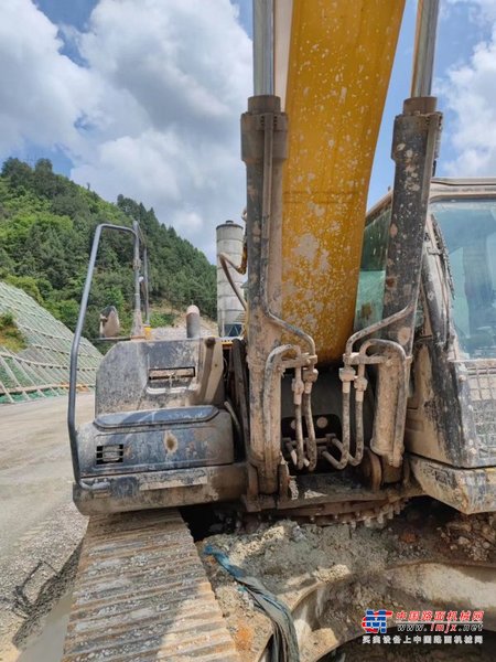 贵阳市出售转让二手不详小时2020年徐工XE370D挖掘机