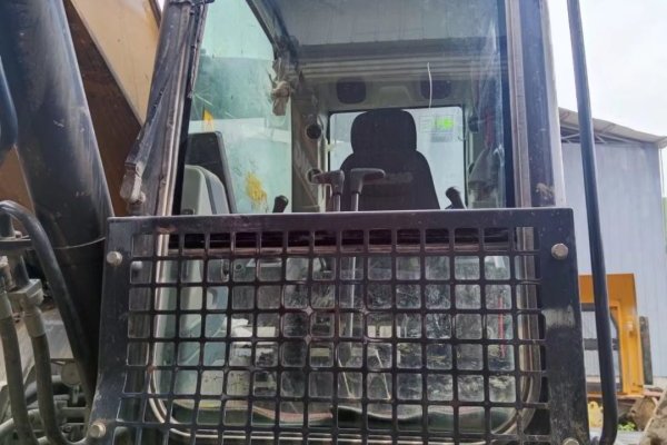 贵阳市出售转让二手不详小时2020年徐工XE370D挖掘机