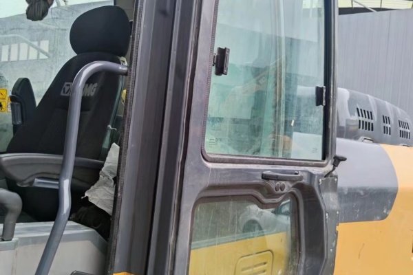 贵阳市出售转让二手不详小时2020年徐工XE370D挖掘机