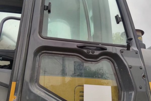 贵阳市出售转让二手不详小时2020年徐工XE370D挖掘机