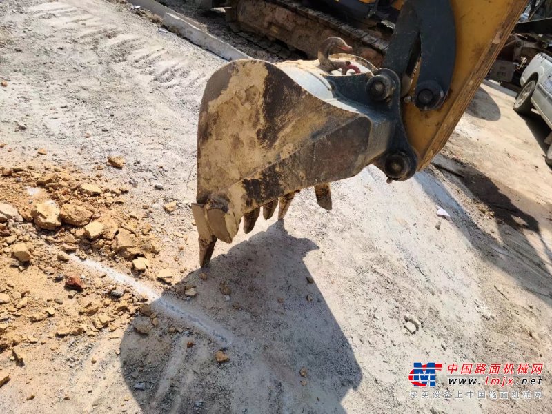 贵阳市出售转让二手不详小时2020年徐工XE65DA挖掘机