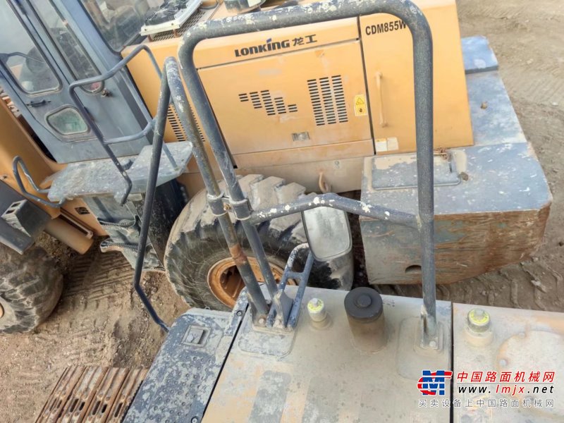 贵阳市出售转让二手不详小时2018年徐工XE215D挖掘机