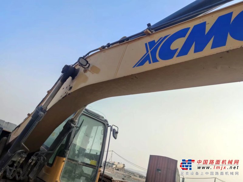 贵阳市出售转让二手不详小时2018年徐工XE215D挖掘机