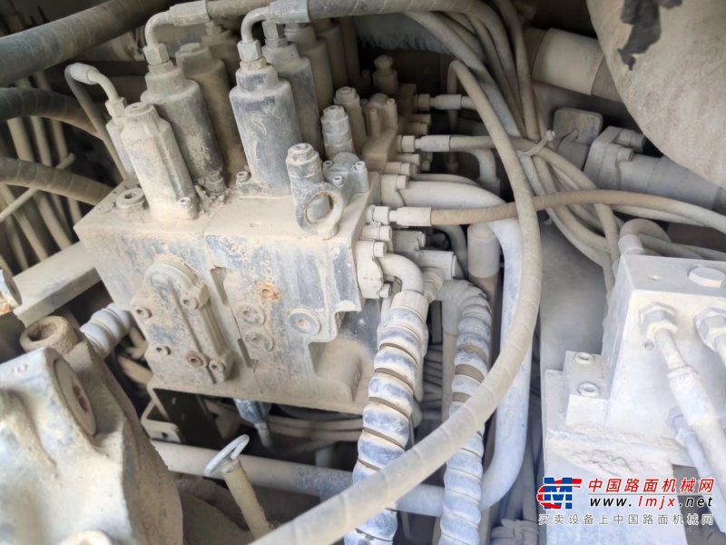 贵阳市出售转让二手不详小时2018年徐工XE215D挖掘机