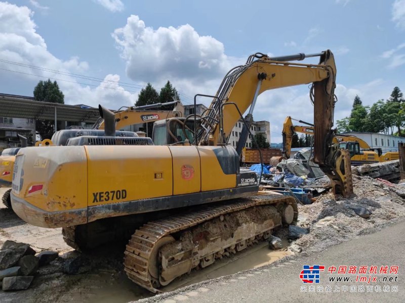 贵阳市出售转让二手不详小时2020年徐工XE370D挖掘机