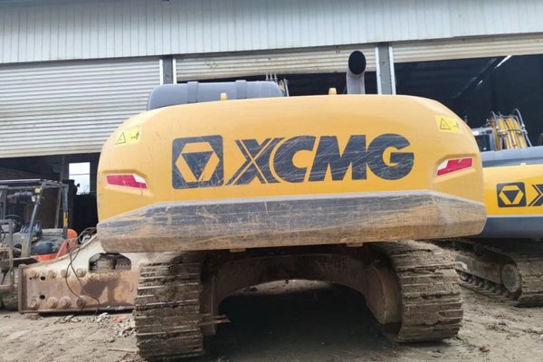 贵阳市出售转让二手不详小时2020年徐工XE370D挖掘机