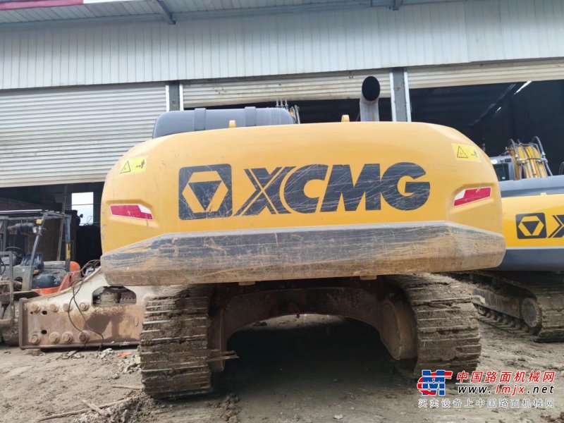 贵阳市出售转让二手不详小时2020年徐工XE370D挖掘机