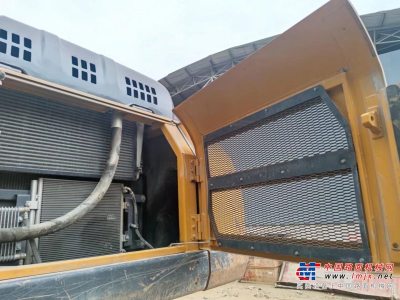 贵阳市出售转让二手不详小时2020年徐工XE370D挖掘机