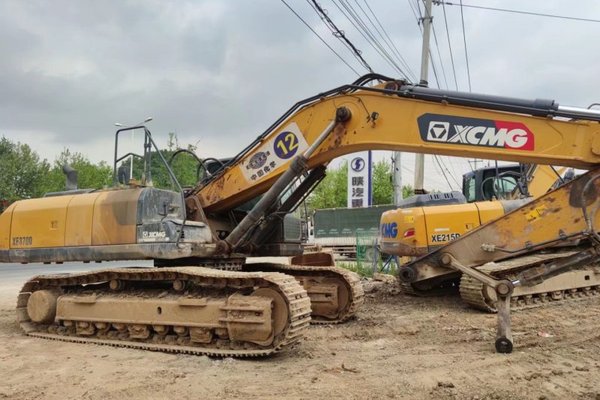 贵阳市出售转让二手不详小时2020年徐工XE370D挖掘机