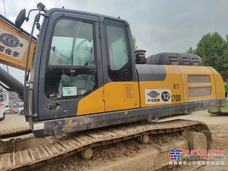 贵阳市出售转让二手不详小时2020年徐工XE370D挖掘机
