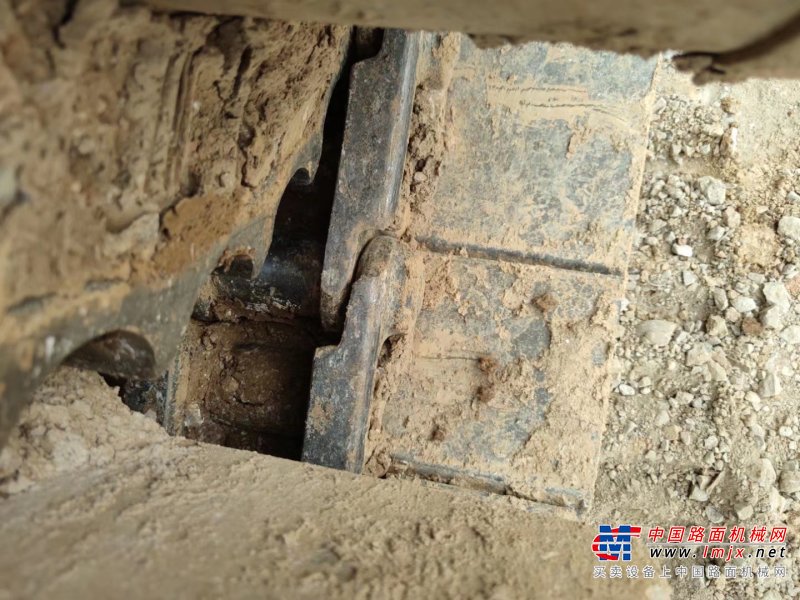 贵阳市出售转让二手不详小时2020年徐工XE370D挖掘机