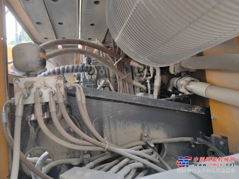 贵阳市出售转让二手不详小时2020年徐工XE370D挖掘机