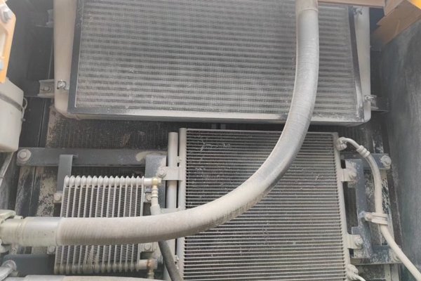 贵阳市出售转让二手不详小时2020年徐工XE370D挖掘机