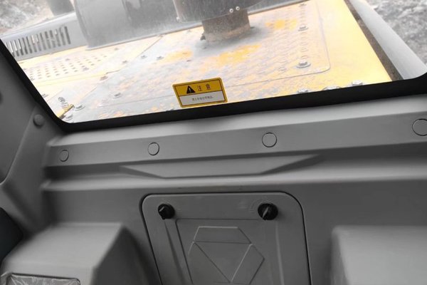 贵阳市出售转让二手不详小时2020年徐工XE370D挖掘机