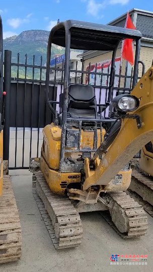 贵阳市出售转让二手不详小时2020年徐工XE15U挖掘机