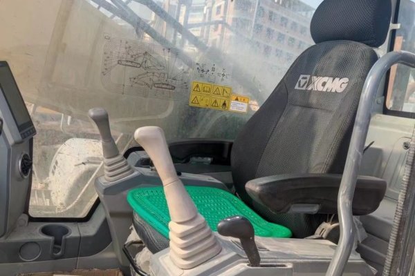 贵阳市出售转让二手不详小时2019年徐工XE370DK挖掘机