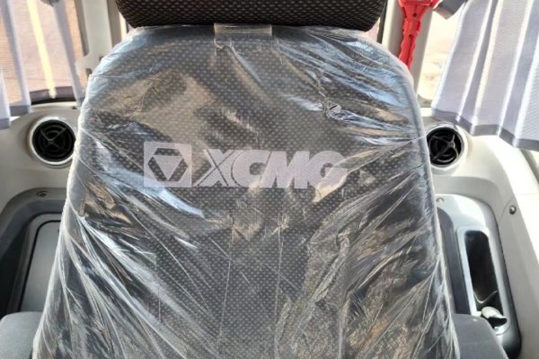 贵阳市出售转让二手不详小时2020年徐工XE75DA挖掘机