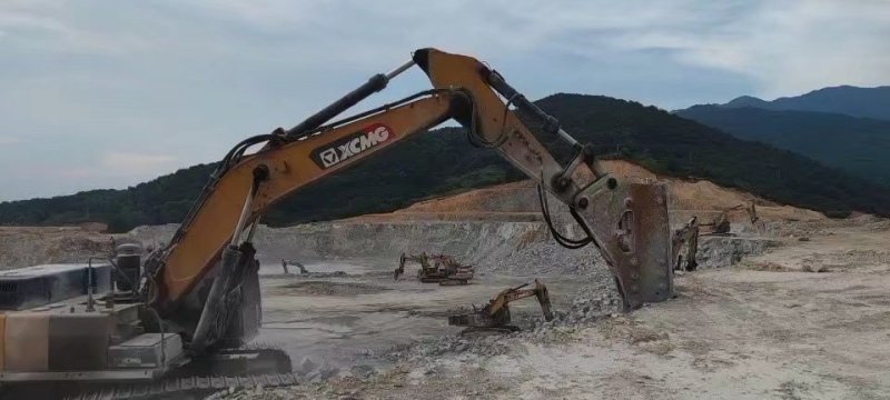 贵阳市出售转让二手不详小时2020年徐工XE490DK挖掘机