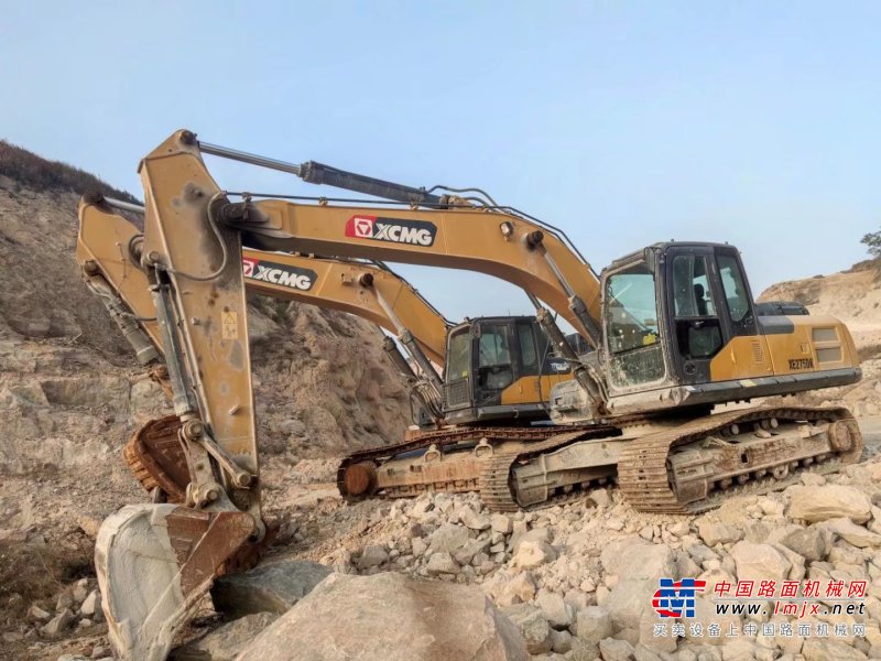 贵阳市出售转让二手不详小时2019年徐工XE225DK挖掘机