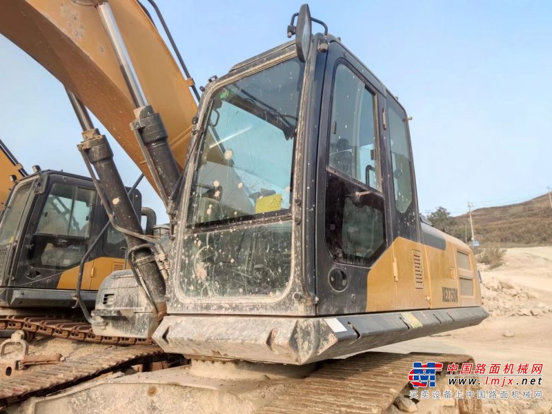 贵阳市出售转让二手不详小时2019年徐工XE225DK挖掘机