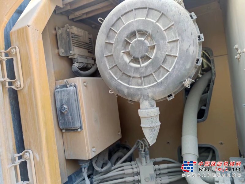贵阳市出售转让二手不详小时2019年徐工XE225DK挖掘机