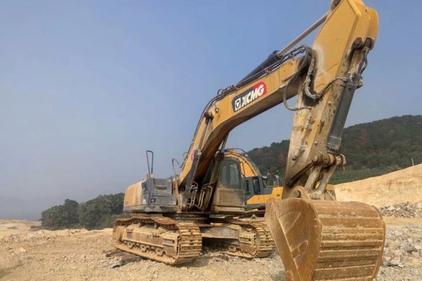 贵阳市出售转让二手不详小时2019年徐工XE370DK挖掘机