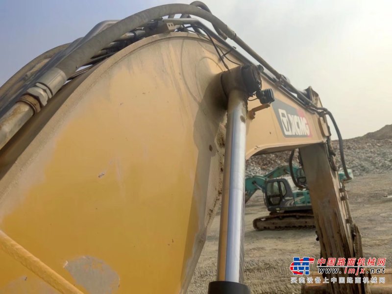 贵阳市出售转让二手不详小时2019年徐工XE370DK挖掘机