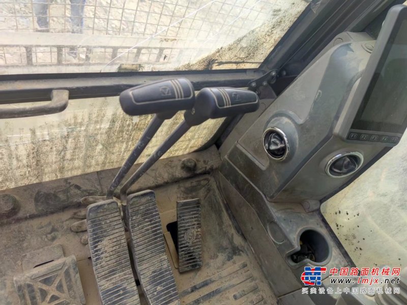 贵阳市出售转让二手不详小时2019年徐工XE370DK挖掘机