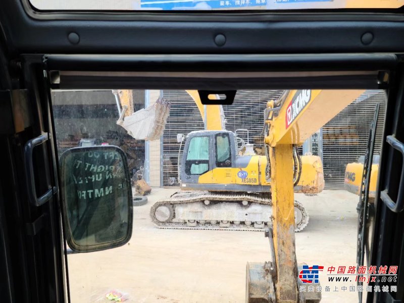 贵阳市出售转让二手不详小时2020年徐工XE75DA挖掘机