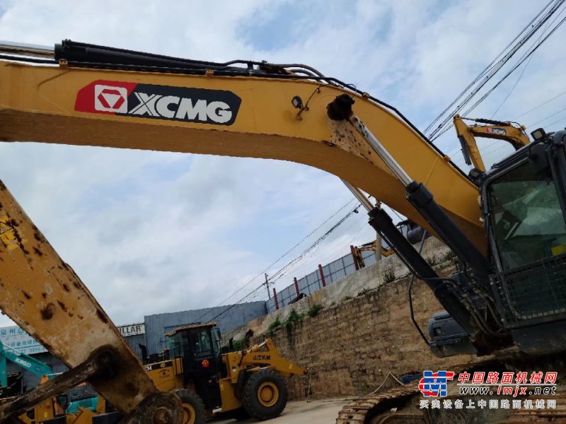 贵阳市出售转让二手不详小时2020年徐工XE370D挖掘机