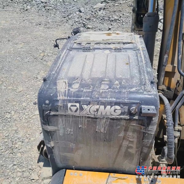 贵阳市出售转让二手不详小时2020年徐工XE370D挖掘机