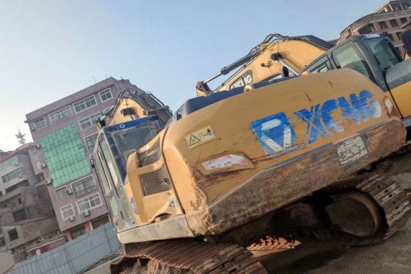 贵阳市出售转让二手不详小时2019年徐工XE305D挖掘机