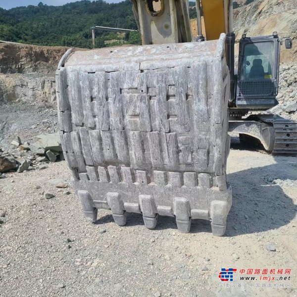 贵阳市出售转让二手不详小时2020年徐工XE380DK挖掘机