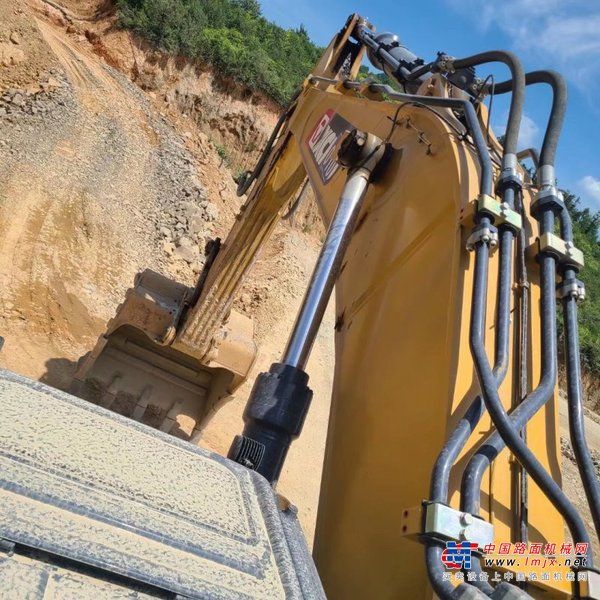 贵阳市出售转让二手不详小时2021年徐工XE470D挖掘机