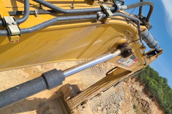 贵阳市出售转让二手不详小时2021年徐工XE470D挖掘机