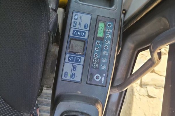 贵阳市出售转让二手不详小时2021年徐工XE470D挖掘机