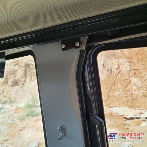 贵阳市出售转让二手不详小时2021年徐工XE470D挖掘机