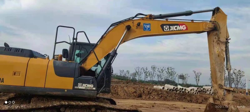 贵阳市出售转让二手不详小时2020年徐工XE215DA挖掘机