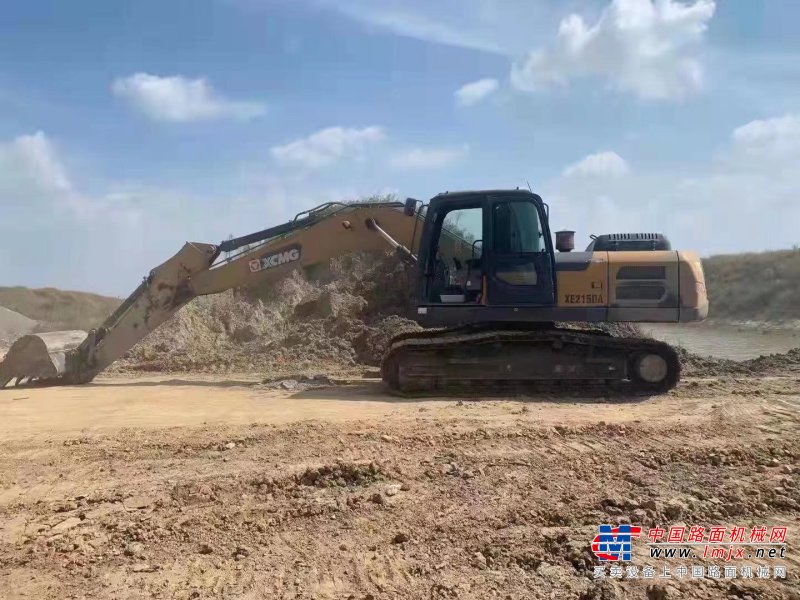 贵阳市出售转让二手不详小时2019年徐工XE215DA挖掘机