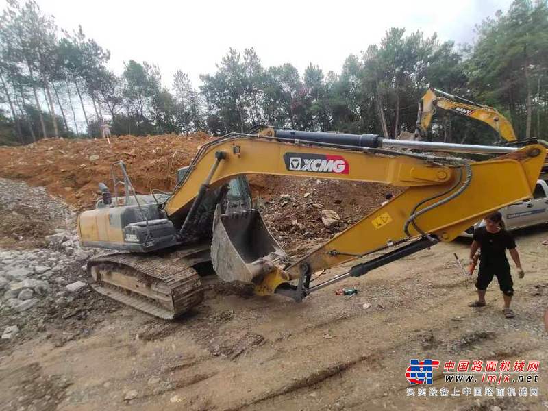 徐州市出售转让二手不详小时2020年徐工XE215DA挖掘机