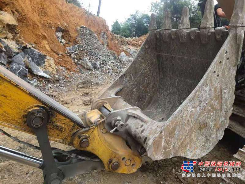 徐州市出售转让二手不详小时2020年徐工XE215DA挖掘机