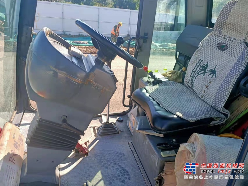 潍坊市出售转让二手不详小时2018年柳工8228T单钢轮压路机