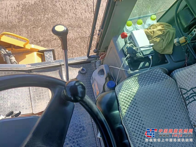 潍坊市出售转让二手不详小时2018年柳工8228T单钢轮压路机