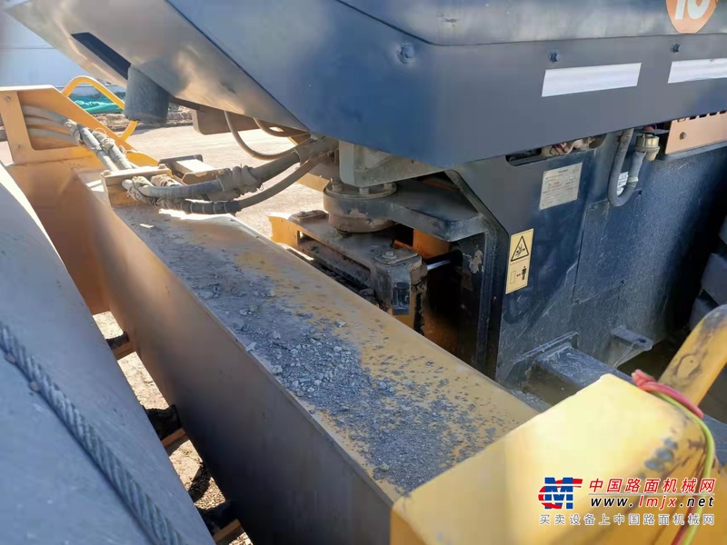 潍坊市出售转让二手不详小时2018年柳工8228T单钢轮压路机